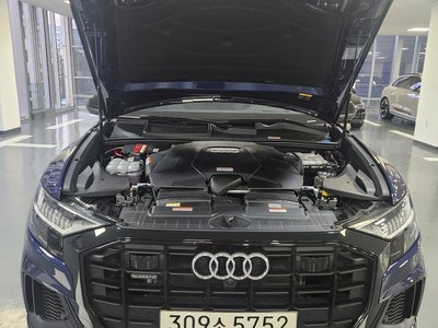 صورة 7 لـ 2023 AUDI Q8