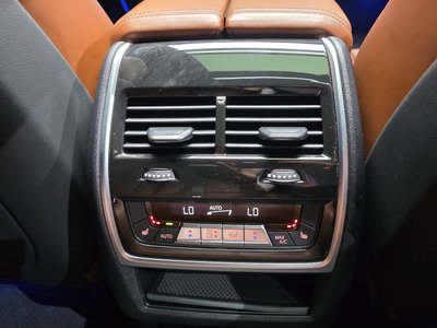 2022 BMW X6 — миниатюра 34