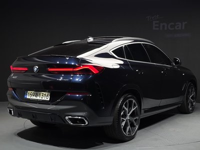 2022 BMW X6 — фото 4