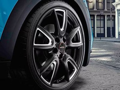 2025 MINI COOPER COUNTRYMAN — миниатюра 141
