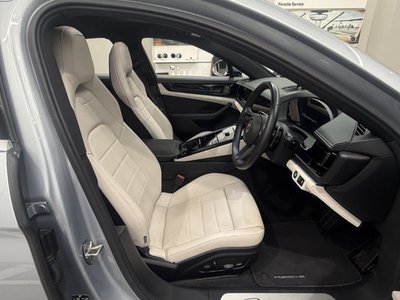 PORSCHE PANAMERA - 8