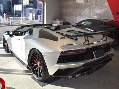 LAMBORGHINI AVENTADOR ROADSTER - 10