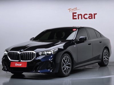 BMW 5 SERIES - 1