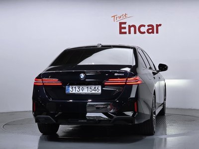 BMW 5 SERIES - 4