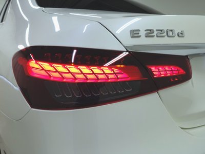 MERCEDES-BENZ E-CLASS - 5
