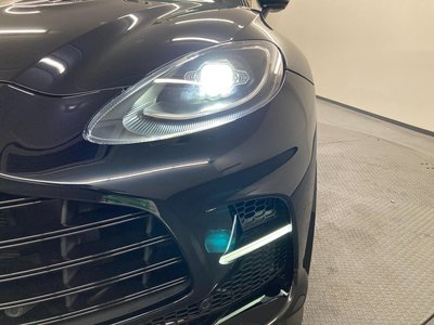 ASTON MARTIN DBX - 7