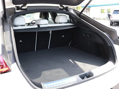 2026 Mercedes-BENZ GLC — миниатюра 16