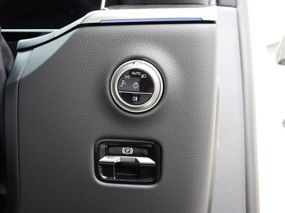 2026 Mercedes-BENZ GLC — миниатюра 44