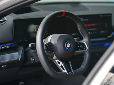 BMW I5 - 7