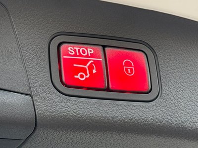 MERCEDES-BENZ EQA - 7