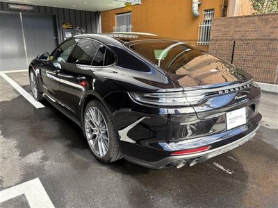 PORSCHE PANAMERA - 4