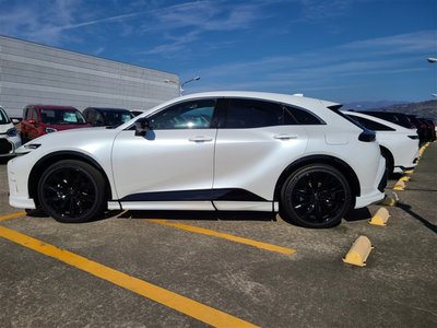 TOYOTA CROWN SPORT - 2