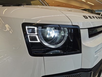 LAND ROVER DEFENDER - 8