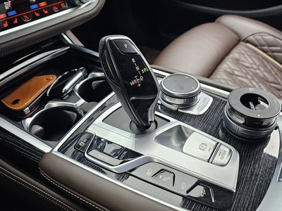 BMW 7 SERIES - 9