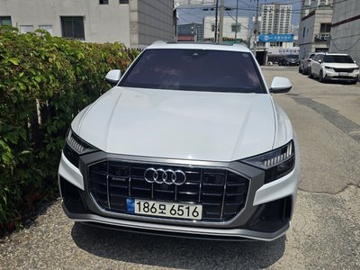 2021 AUDI Q8 照片 1