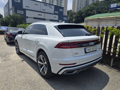 2021 AUDI Q8 照片 5