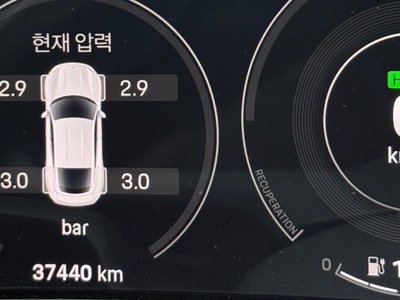 2021 Porsche TAYCAN — миниатюра 13