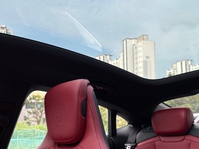 2021 Porsche TAYCAN — миниатюра 11