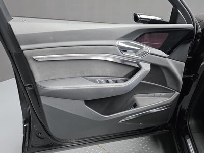 صورة مصغرة 14 لـ 2022 AUDI E-TRON