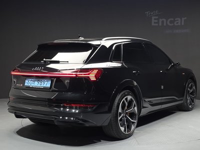 صورة 4 لـ 2022 AUDI E-TRON