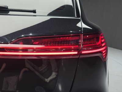 صورة 10 لـ 2022 AUDI E-TRON