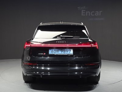 صورة 3 لـ 2022 AUDI E-TRON