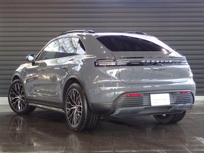 PORSCHE MACAN - 6