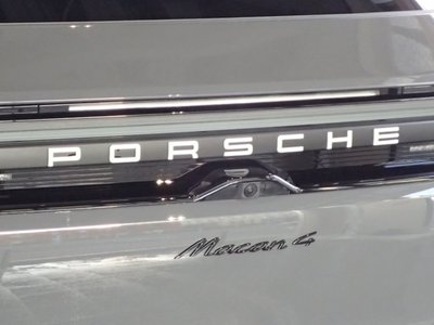PORSCHE MACAN - 7