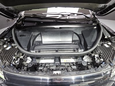 MERCEDES-BENZ EQE - 7