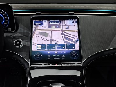 2023 Mercedes-BENZ EQE — миниатюра 32