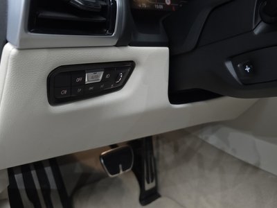 2025 BMW 8 SERIES 缩略图 32