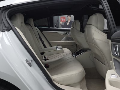 2025 BMW 8 SERIES 缩略图 18