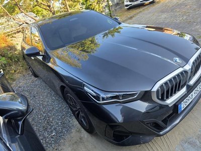2026 BMW 5 SERIES — фото 2
