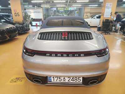 PORSCHE 911 - 6