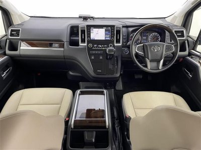 2020 Toyota GRAND ACE 照片 2