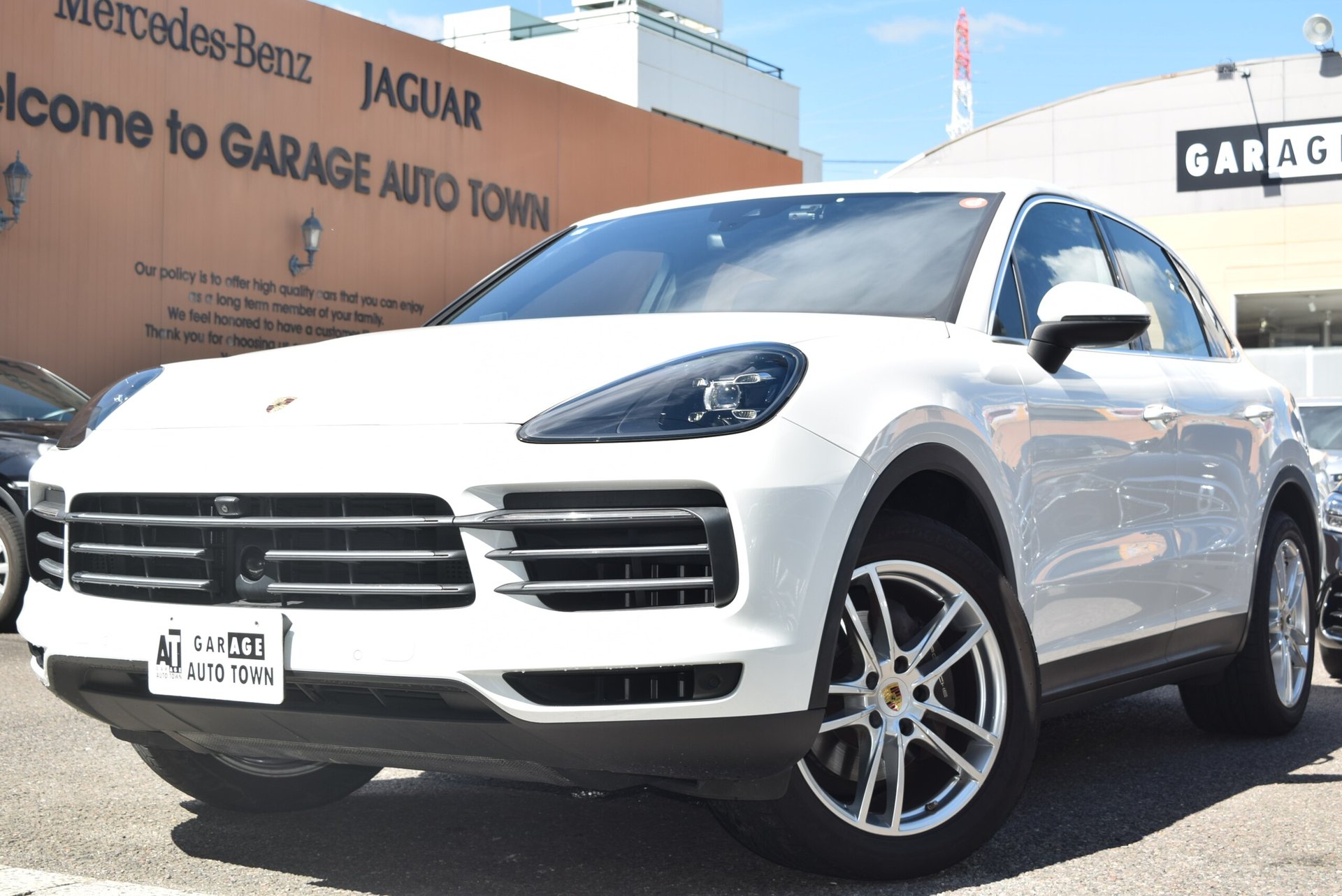 PORSCHE CAYENNE - View 1
