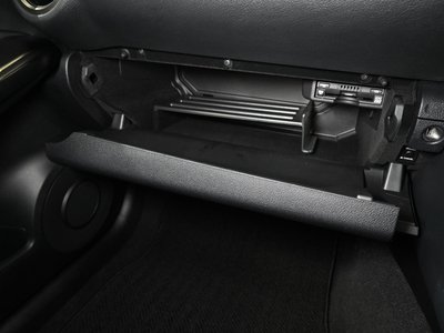 2020 Lexus IS — миниатюра 28