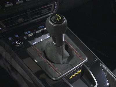 2024 Porsche 911 — миниатюра 24