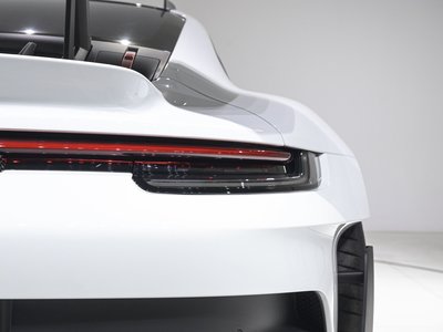 2024 Porsche 911 — миниатюра 17
