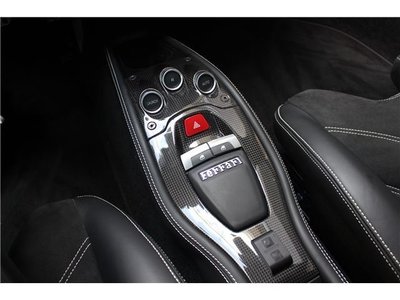 2013 FERRARI 458 ITALIA — миниатюра 20