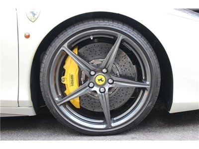 2013 FERRARI 458 ITALIA — миниатюра 37