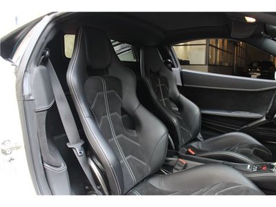2013 FERRARI 458 ITALIA — миниатюра 21