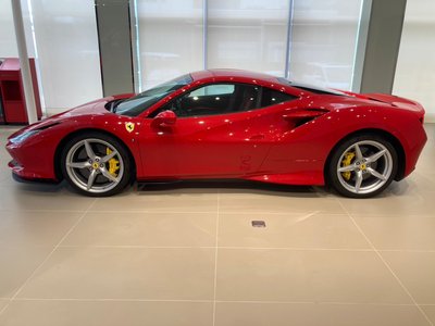 FERRARI F8 - 10