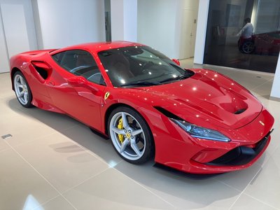 FERRARI F8 - 7