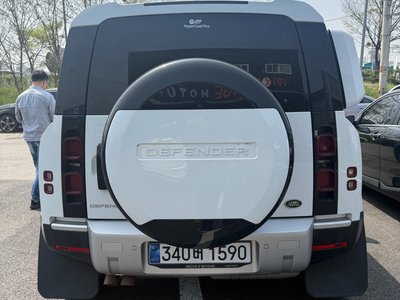 LAND ROVER DEFENDER - 3