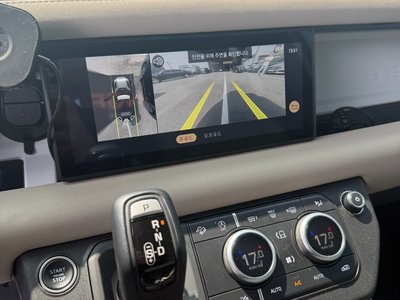 LAND ROVER DEFENDER - 8