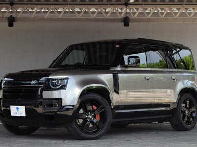 LAND ROVER DEFENDER - 7