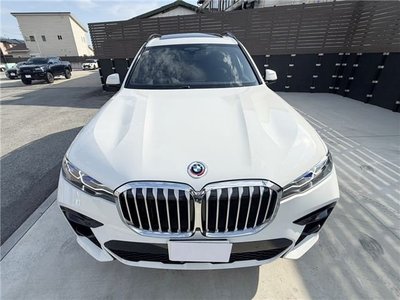 2022 BMW X7 photo 6