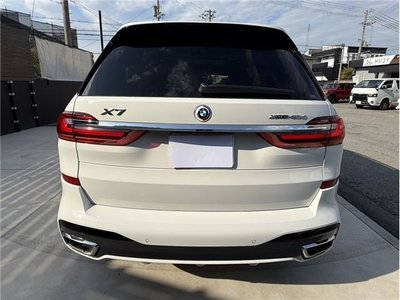 2022 BMW X7 photo 2