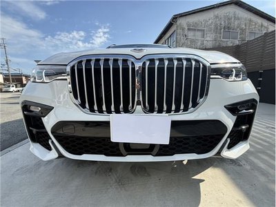 2022 BMW X7 photo 8
